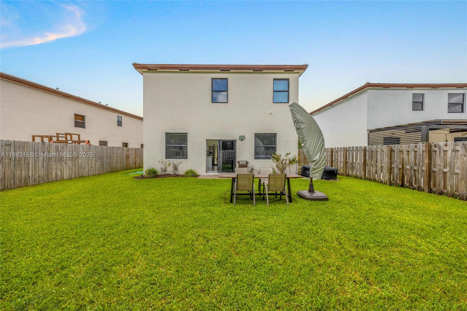 VIA VENTURA - Residential Lease