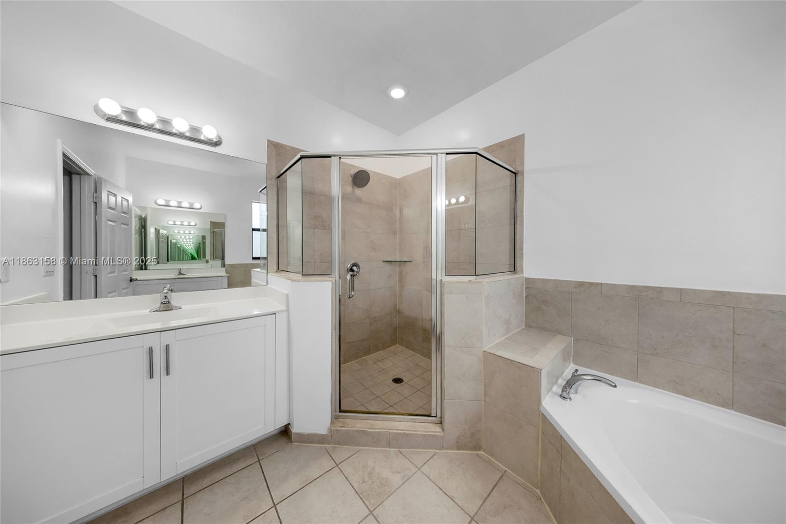 VIA VENTURA - Residential Lease