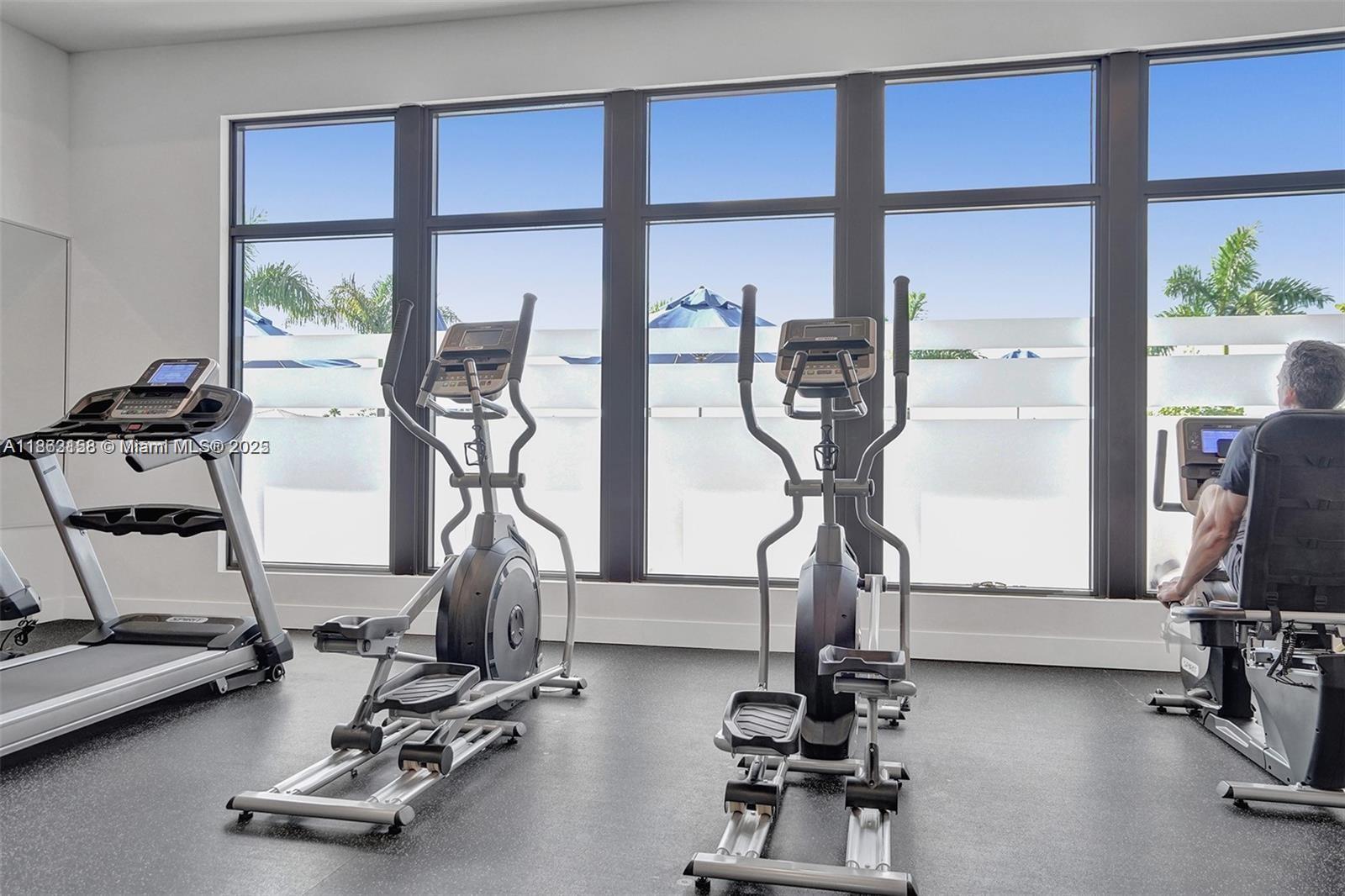 VIA VENTURA - Residential Lease