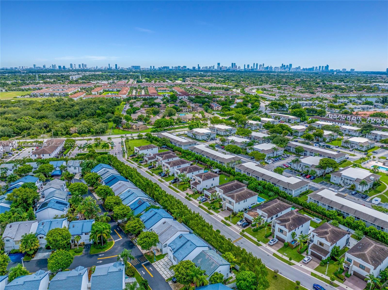 VIA VENTURA - Residential Lease