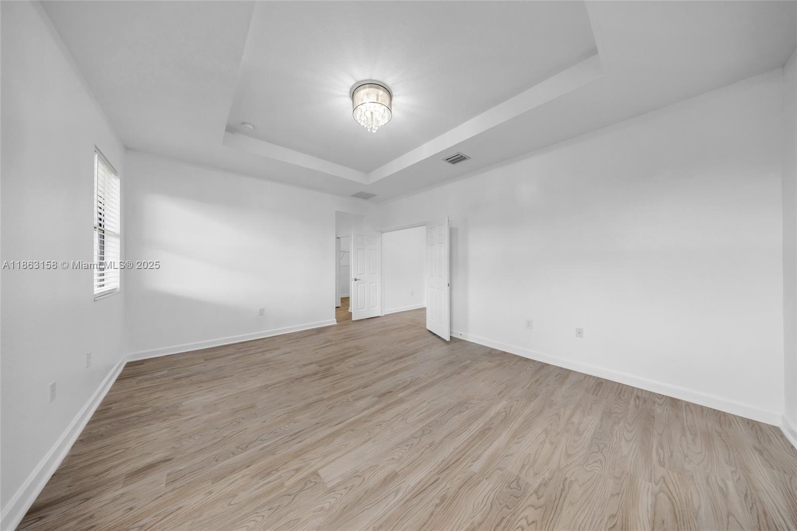 VIA VENTURA - Residential Lease