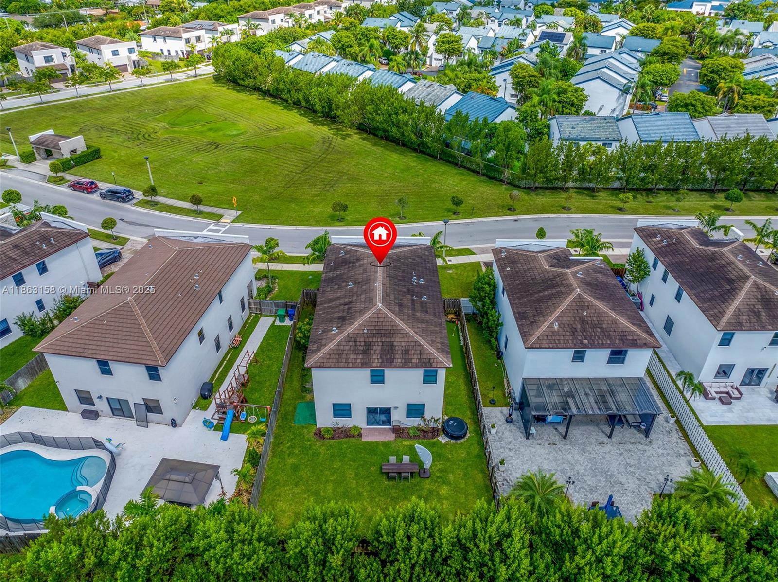 VIA VENTURA - Residential Lease