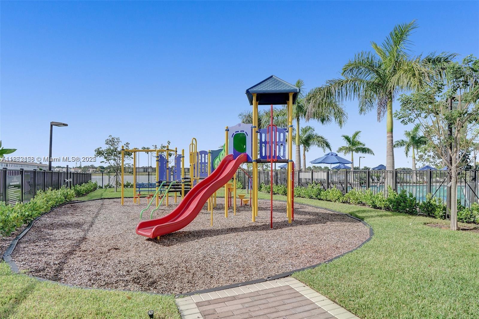 VIA VENTURA - Residential Lease