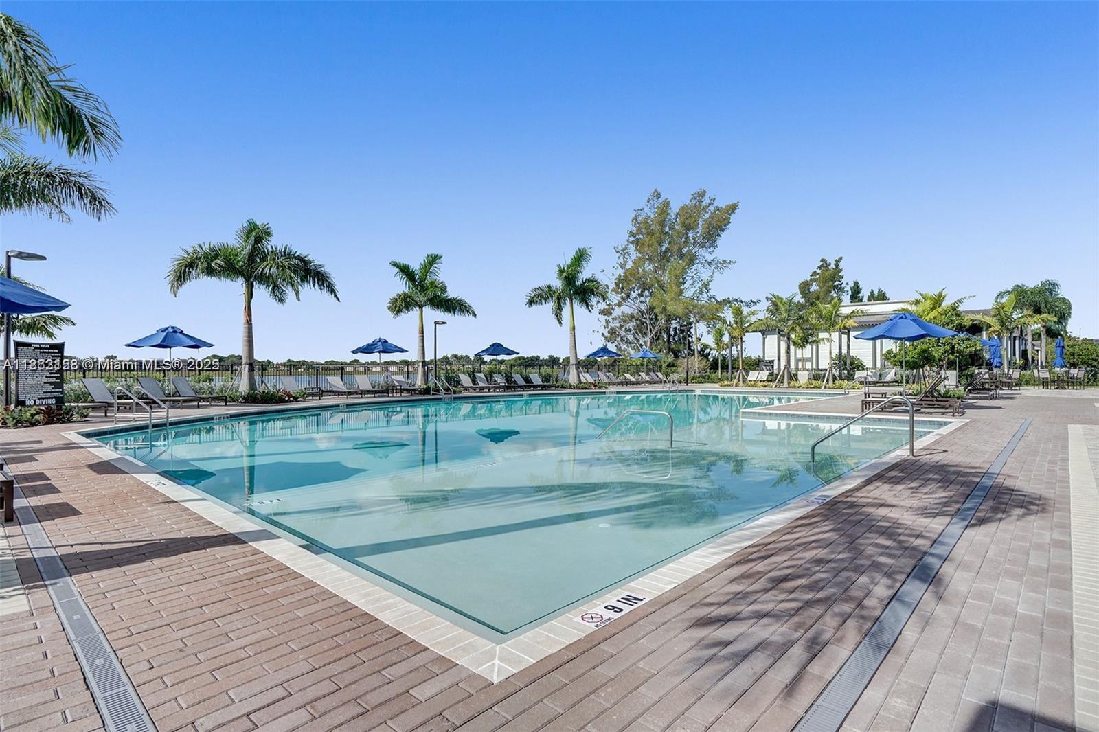 VIA VENTURA - Residential Lease