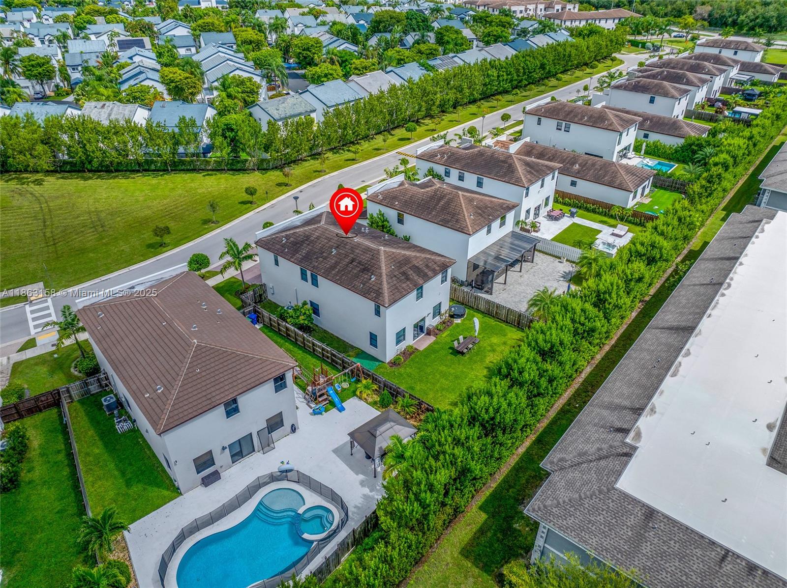 VIA VENTURA - Residential Lease