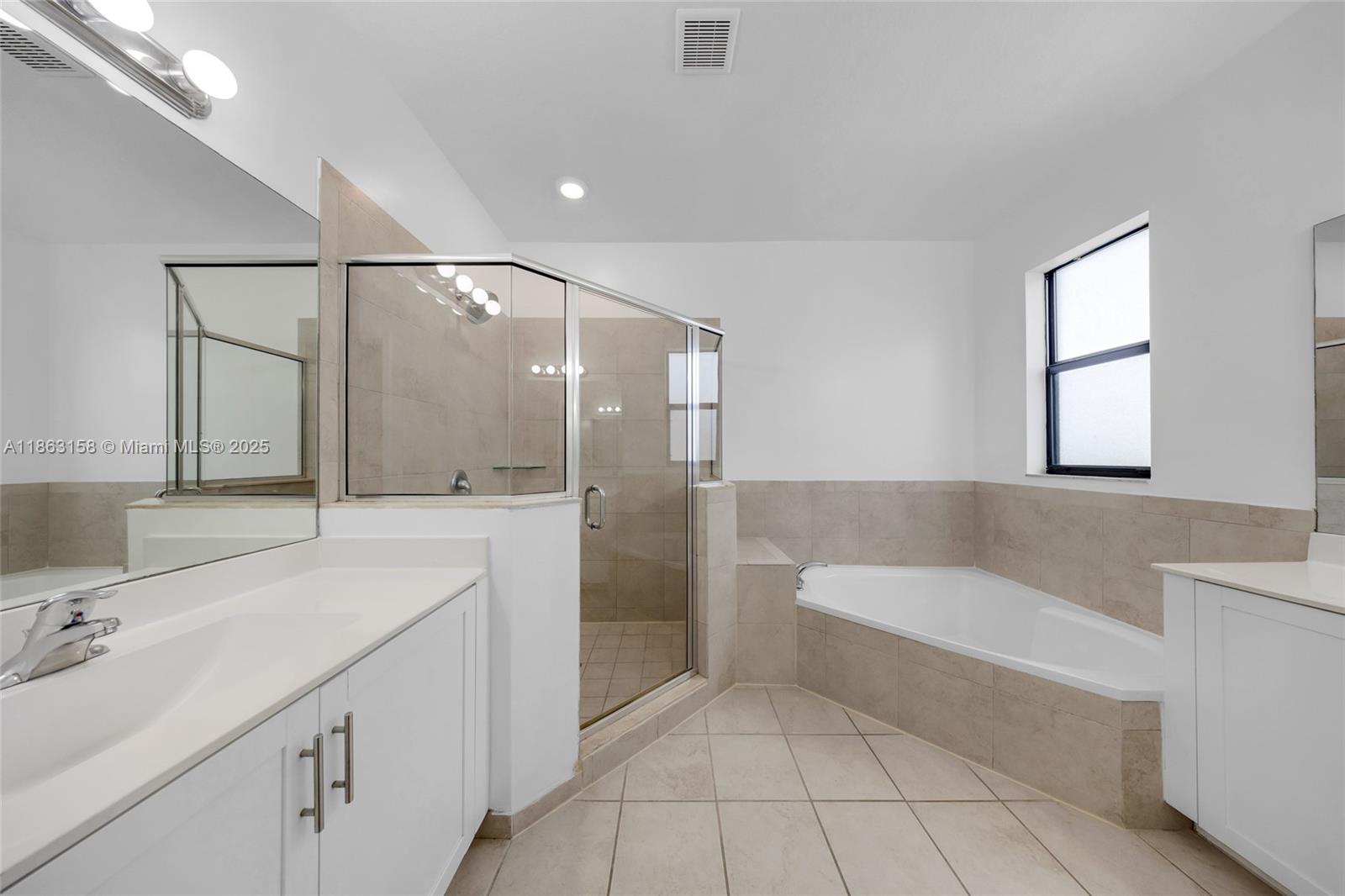 VIA VENTURA - Residential Lease