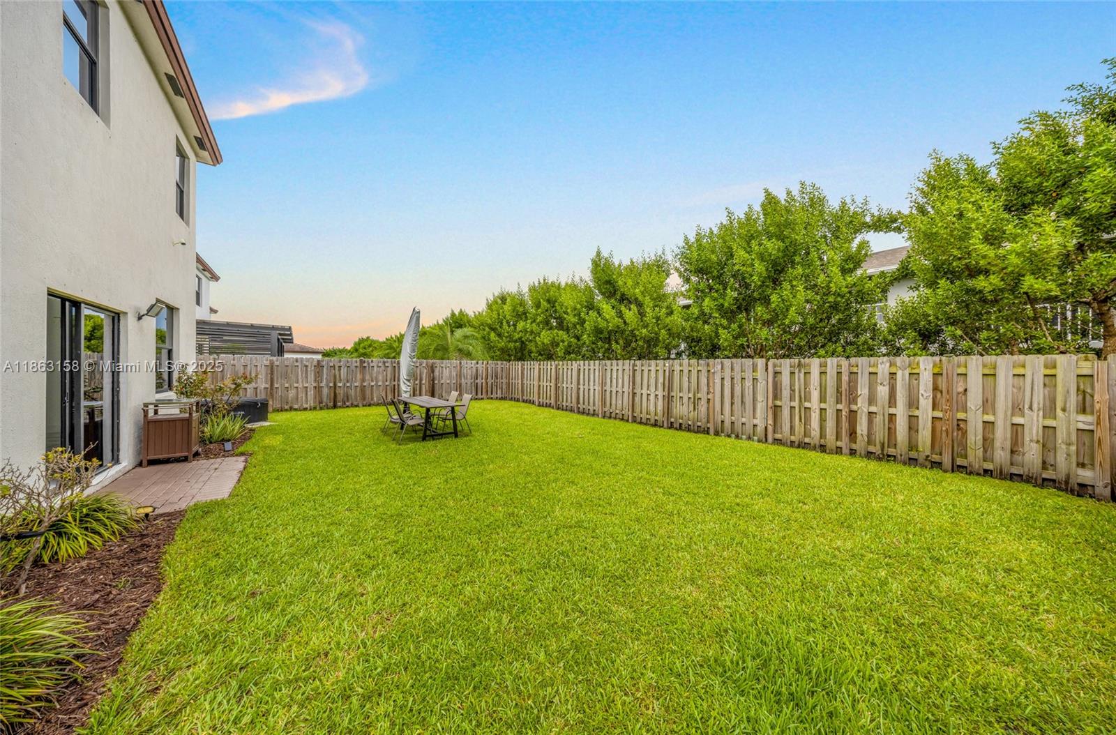 VIA VENTURA - Residential Lease