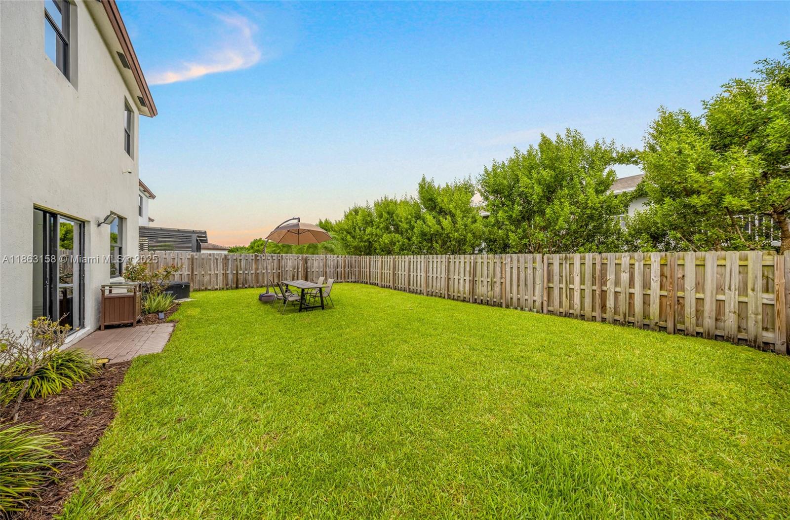 VIA VENTURA - Residential Lease