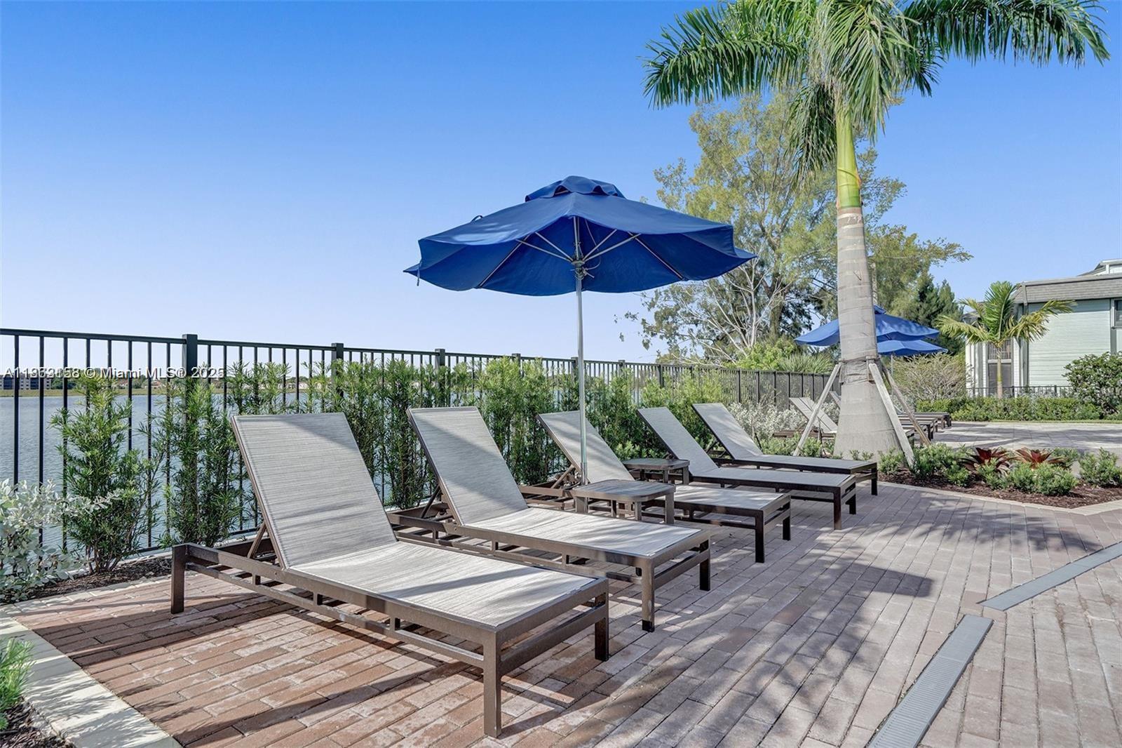 VIA VENTURA - Residential Lease