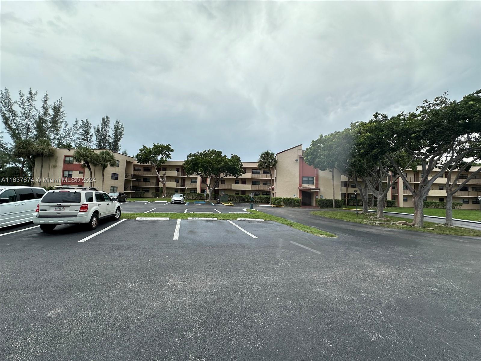 View Miramar, FL 33025 condo