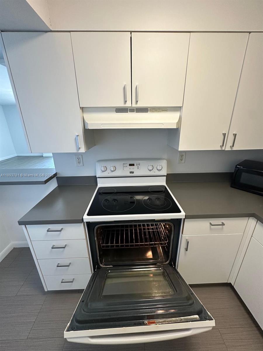 TOWER 1800 CONDO - Residential