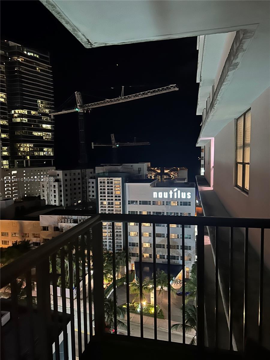 TOWER 1800 CONDO - Residential