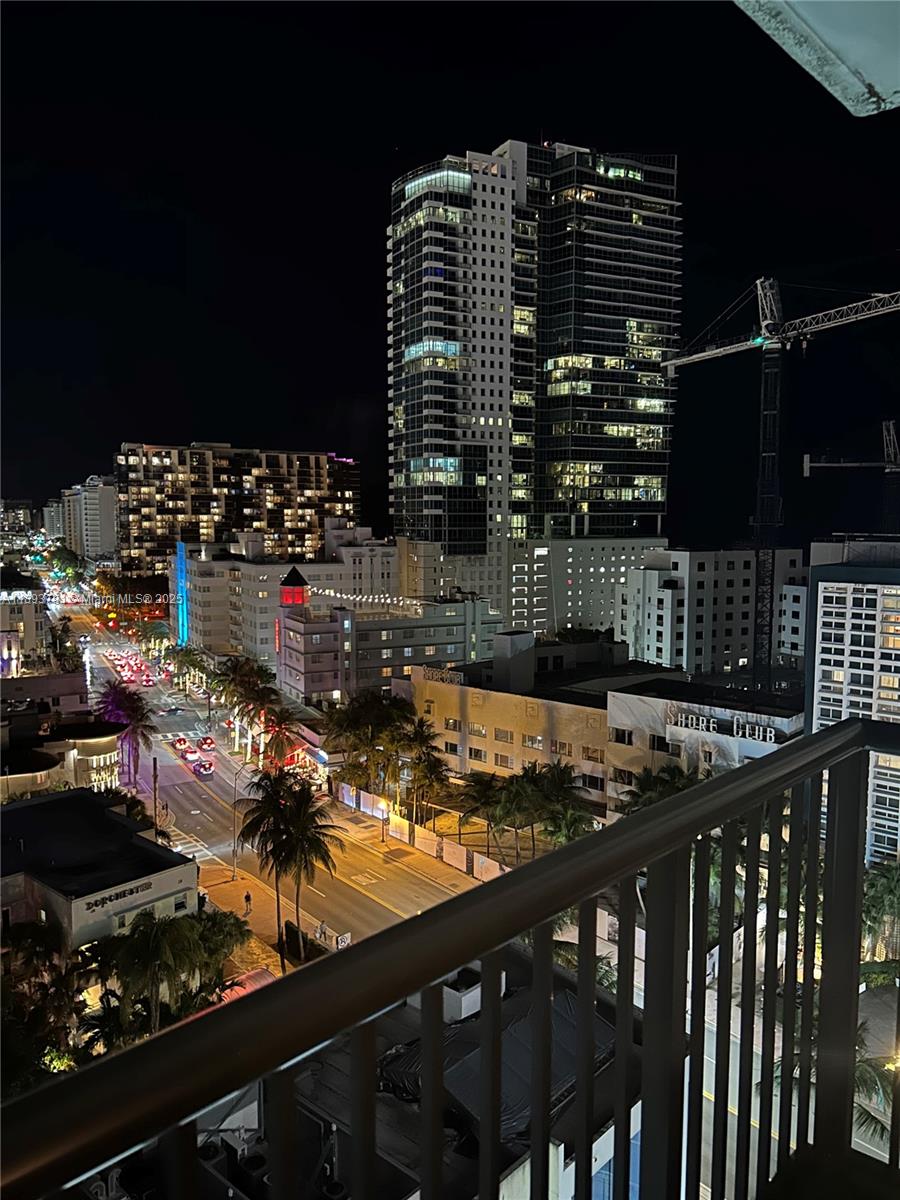 Miami Beach ... Collins Ave ... Sensational Water and City Views ... in the heart of South Beach ... Large 1 Bedroom w/ 2 Bathrooms ... New Furniture ... Price to Sell
Brokers are Welcomed ... For Showings, Call Hugo Dorta at (305) 450-6000