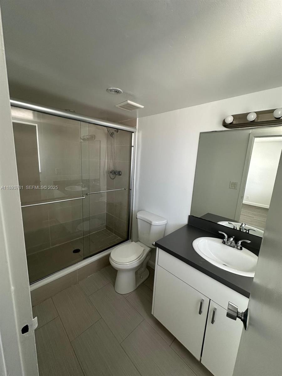 TOWER 1800 CONDO - Residential