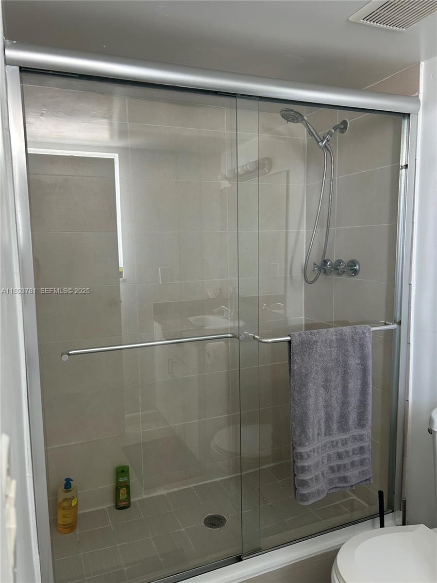 TOWER 1800 CONDO - Residential