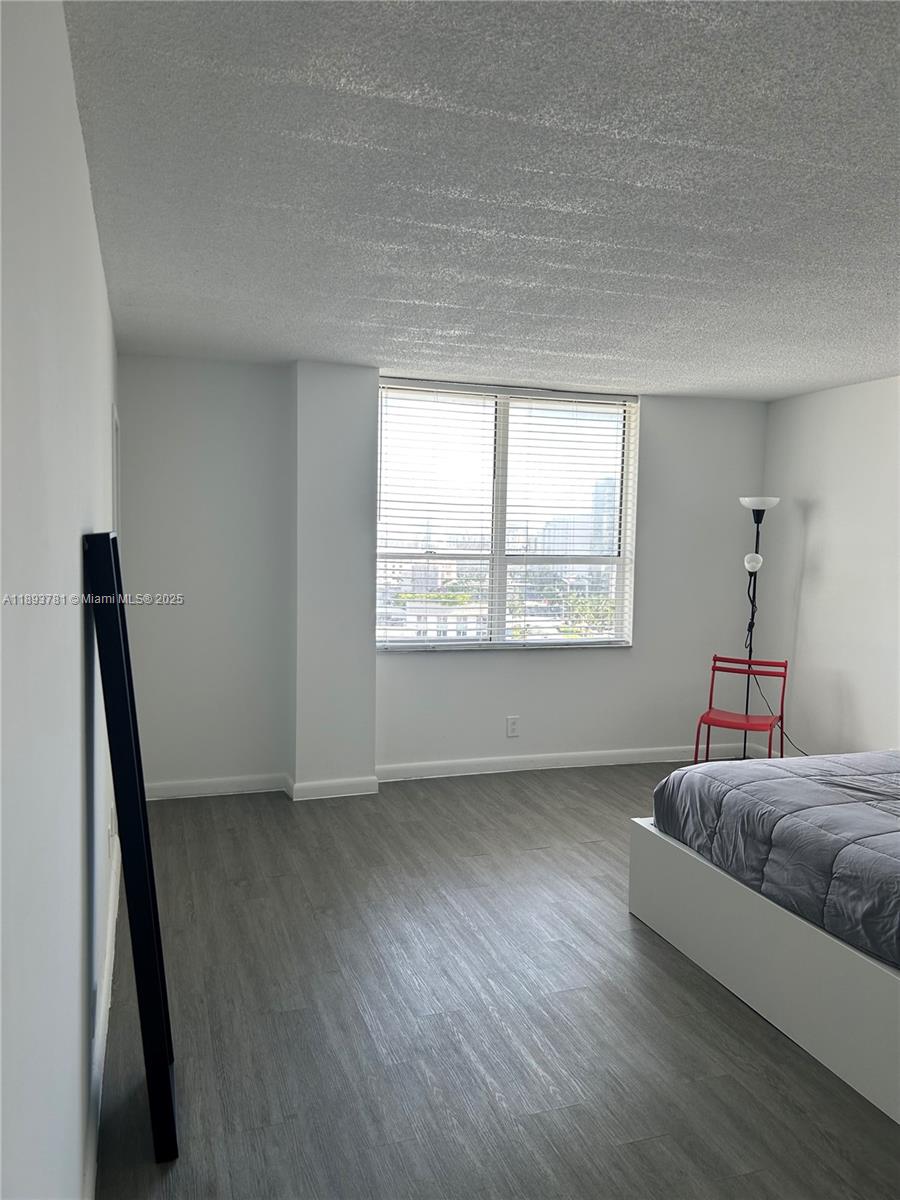 TOWER 1800 CONDO - Residential