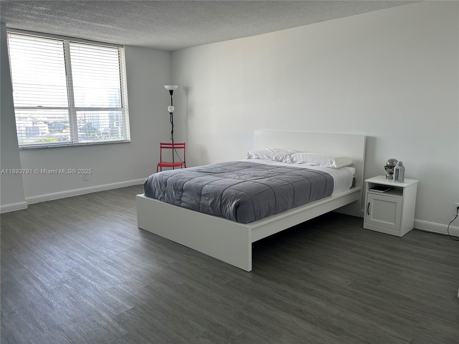 TOWER 1800 CONDO - Residential
