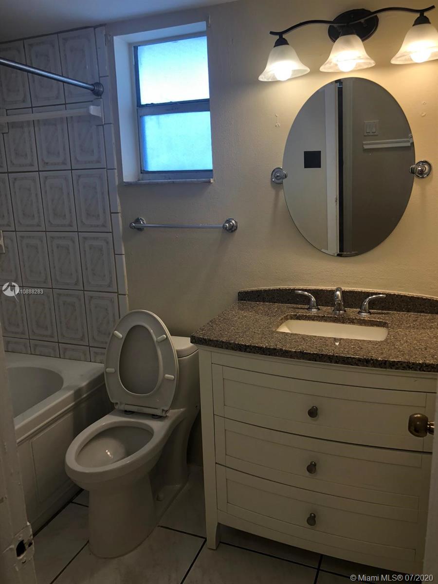 PARKSIDE TOWERS CONDO - Residential