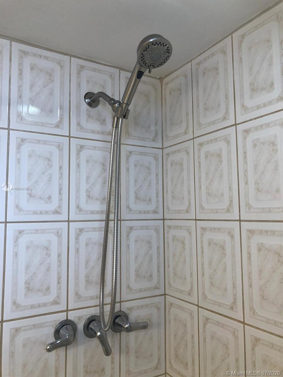 PARKSIDE TOWERS CONDO - Residential