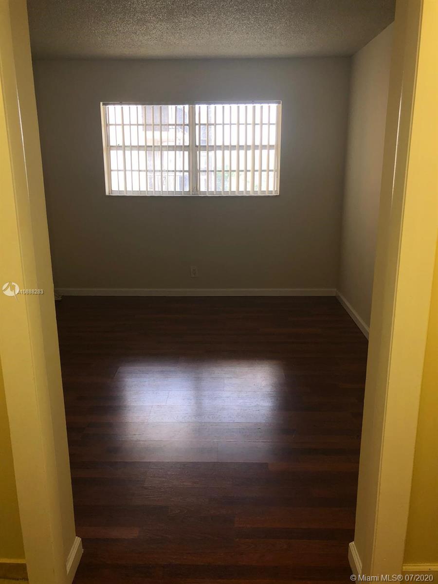 PARKSIDE TOWERS CONDO - Residential