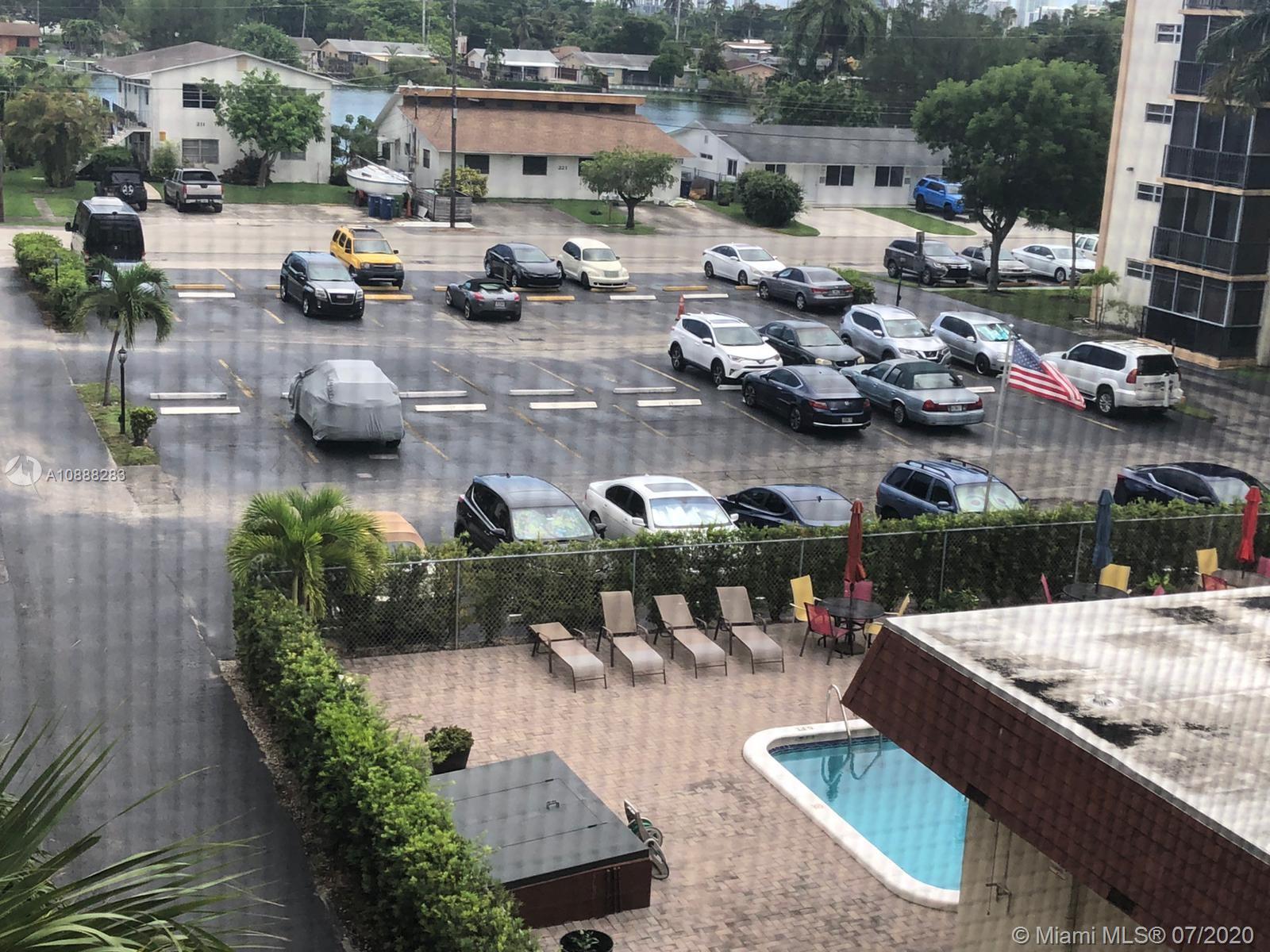 PARKSIDE TOWERS CONDO - Residential