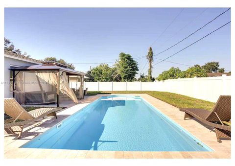 2613 SW Harem Cir Port St. Lucie FL 34953