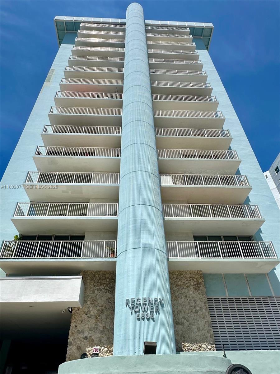 5838 CONDOMINIUM - Residential