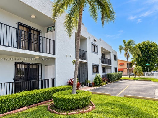 1380 W 41ST ST APT 201, HIALEAH, FL 33012 - Image 5de1caa677a5e1a37cd7bf9e213ca66f/3500021798