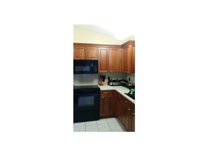 LAZARUS ON RICHMOND - Residential Lease