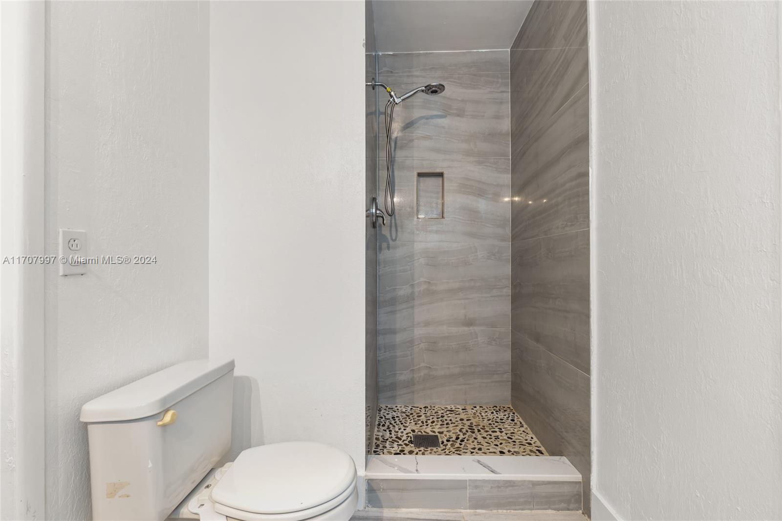 SCOTT LAKE MANOR SEC 4 - Residential