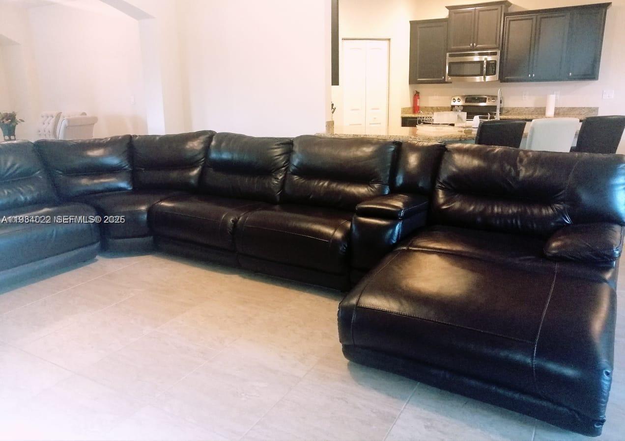 12782 SW 184th Ter 12782