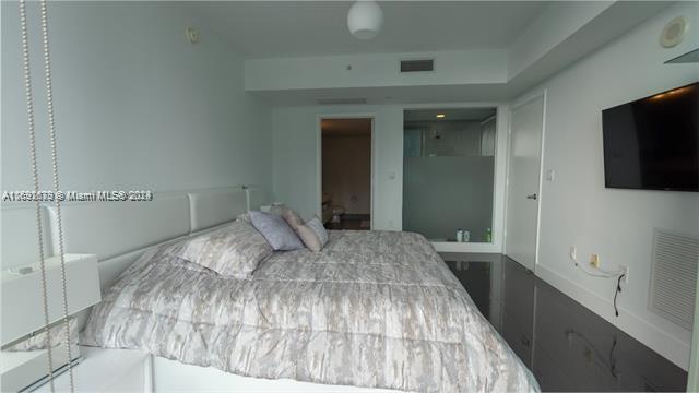 MINT CONDO - Residential