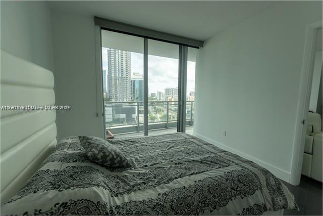 MINT CONDO - Residential