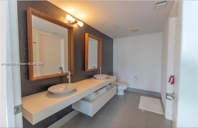 MINT CONDO - Residential