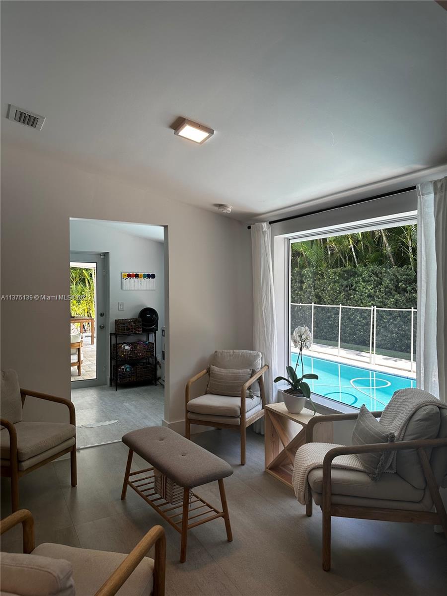 CORAL GABLES RIVIERA SEC - Residential Lease