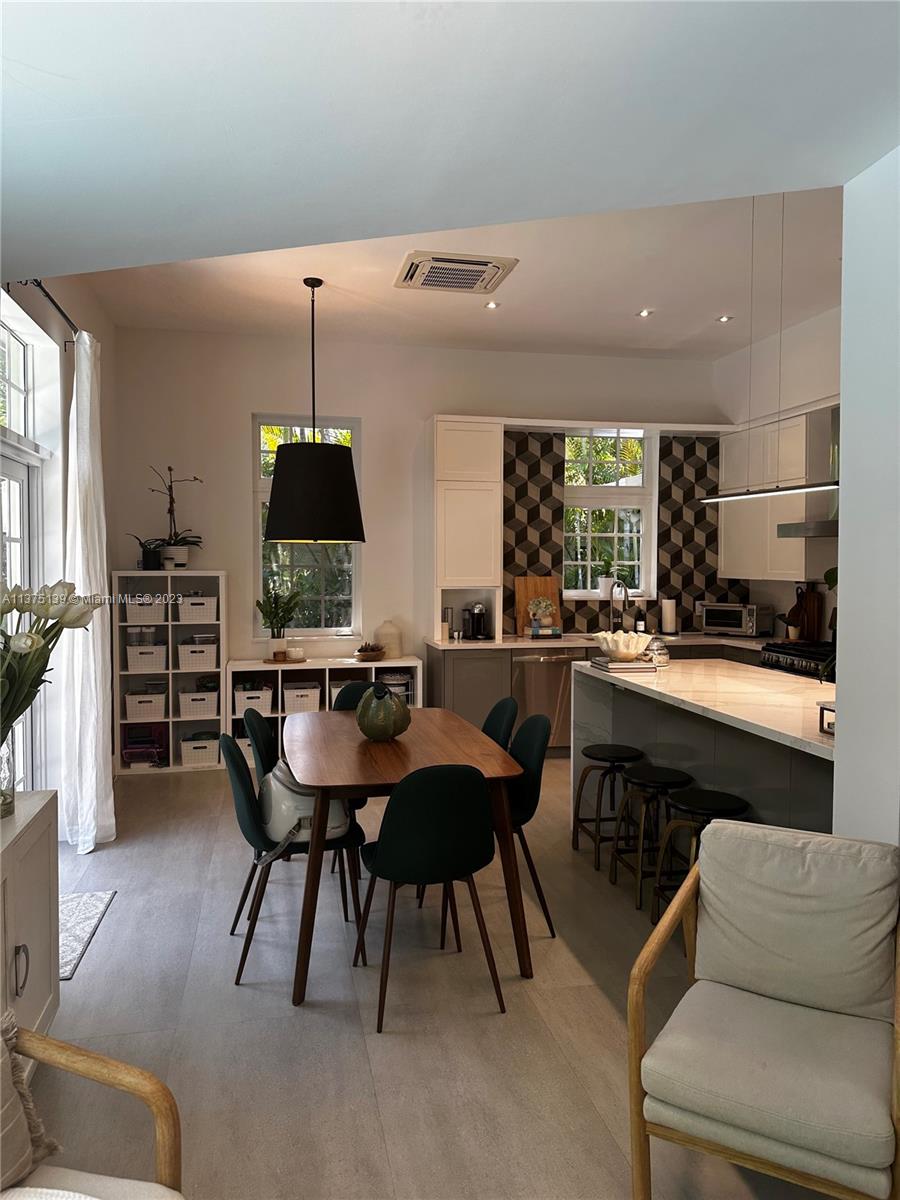 CORAL GABLES RIVIERA SEC - Residential Lease