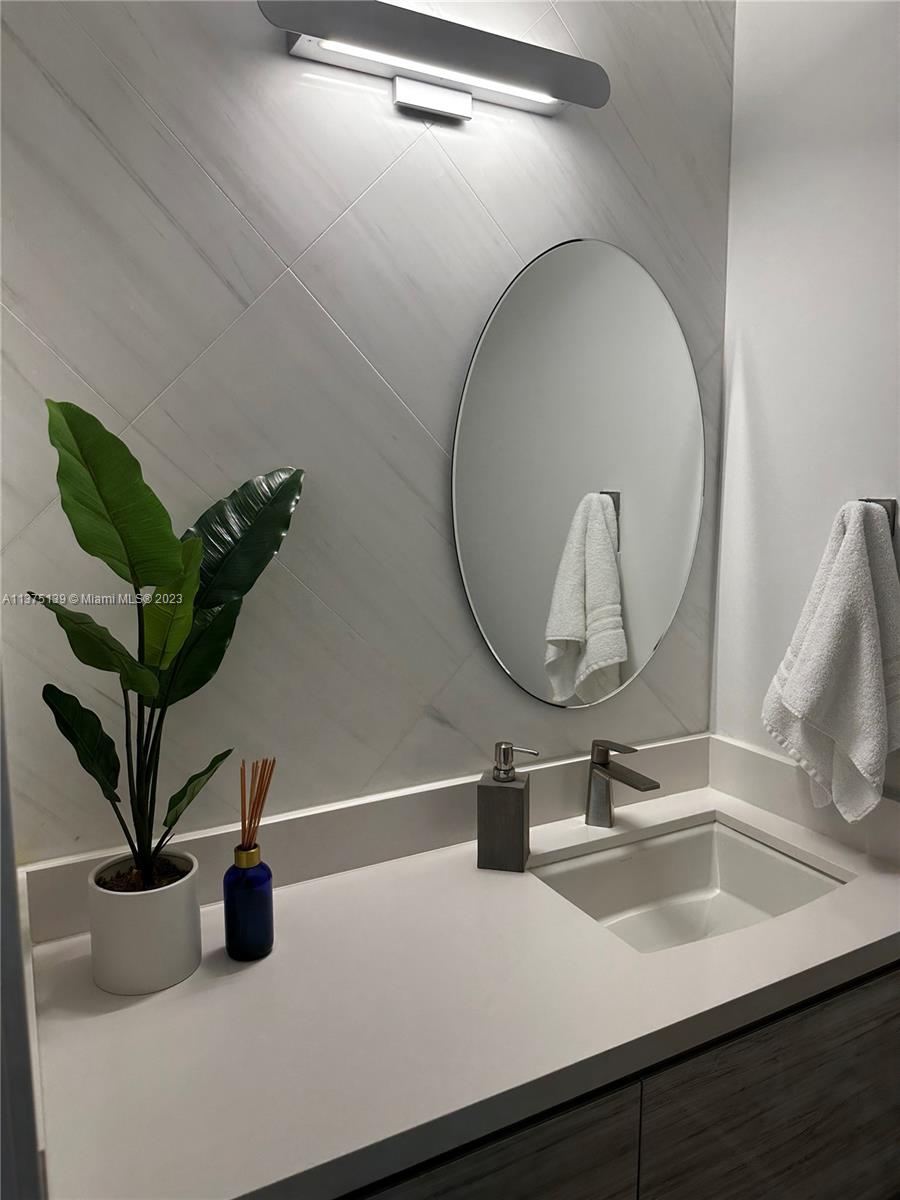 CORAL GABLES RIVIERA SEC - Residential Lease