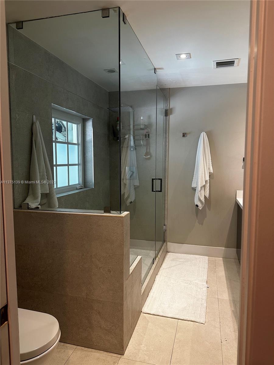 CORAL GABLES RIVIERA SEC - Residential Lease