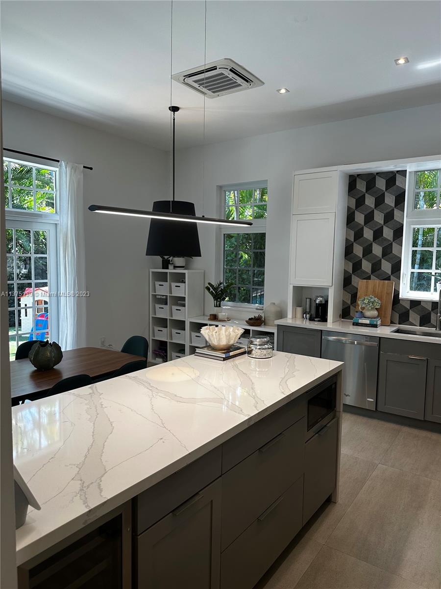 CORAL GABLES RIVIERA SEC - Residential Lease