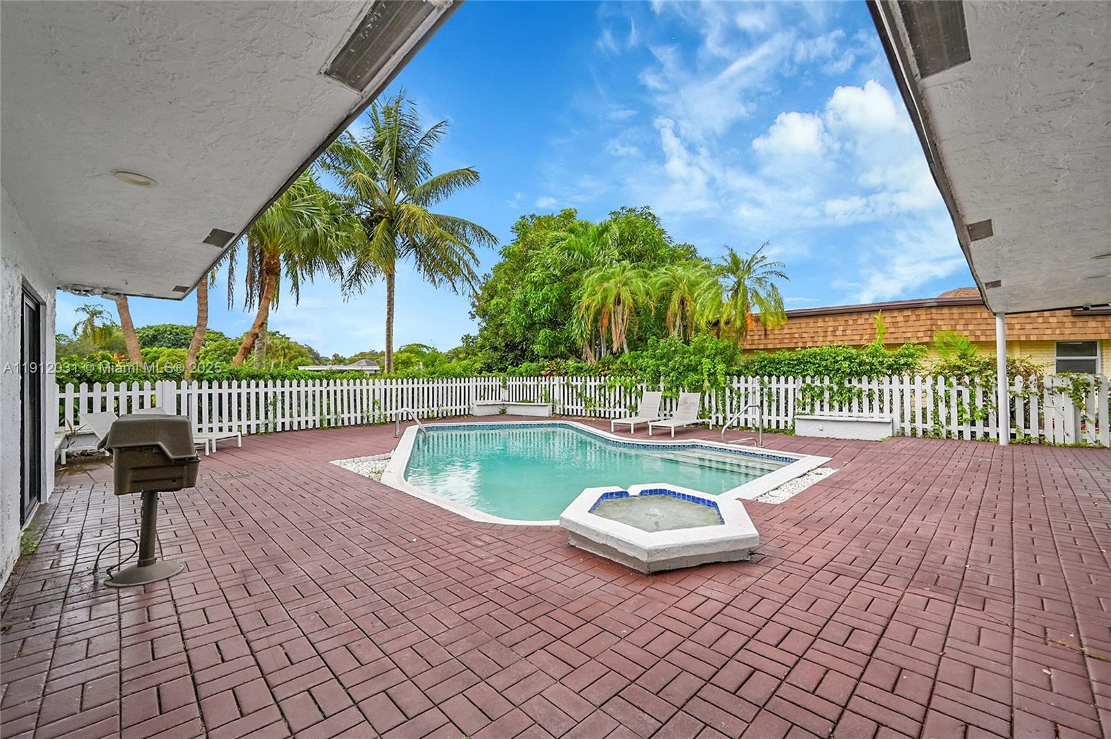 WOODLANDS SEC TWO-PHASE O - Residential