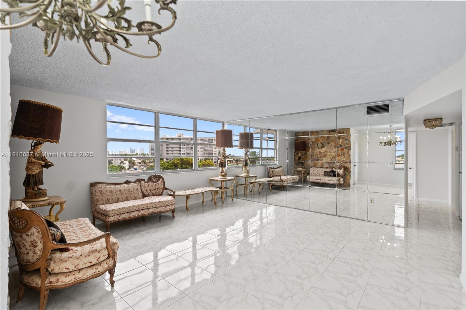 BUCKLEY TOWERS CONDO - EA - Residential