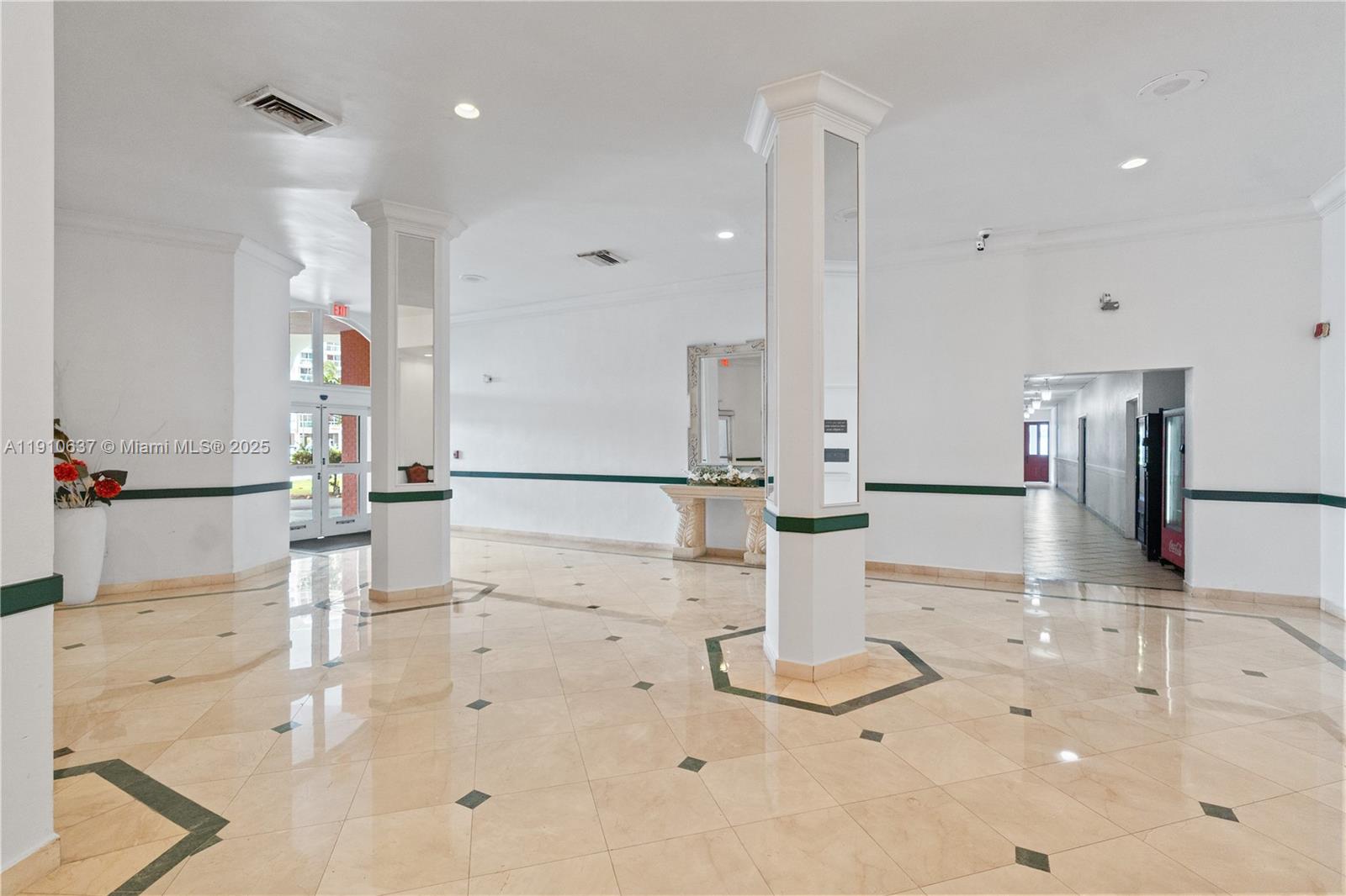 BUCKLEY TOWERS CONDO - EA - Residential