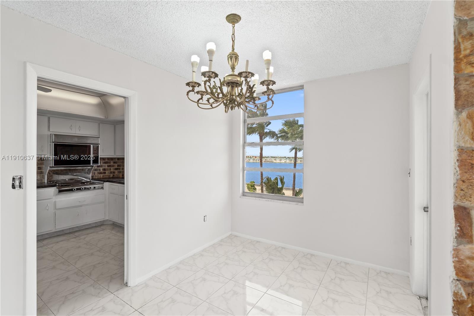 BUCKLEY TOWERS CONDO - EA - Residential