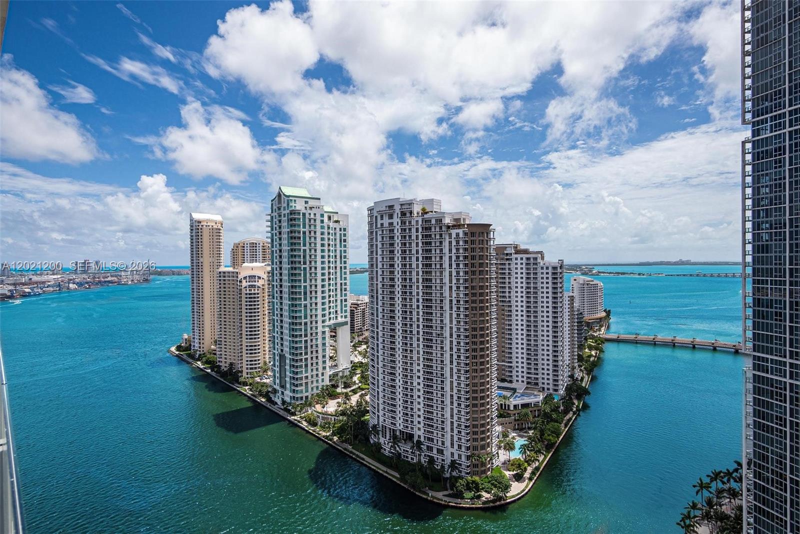 300 Biscayne Boulevard Way 2906W