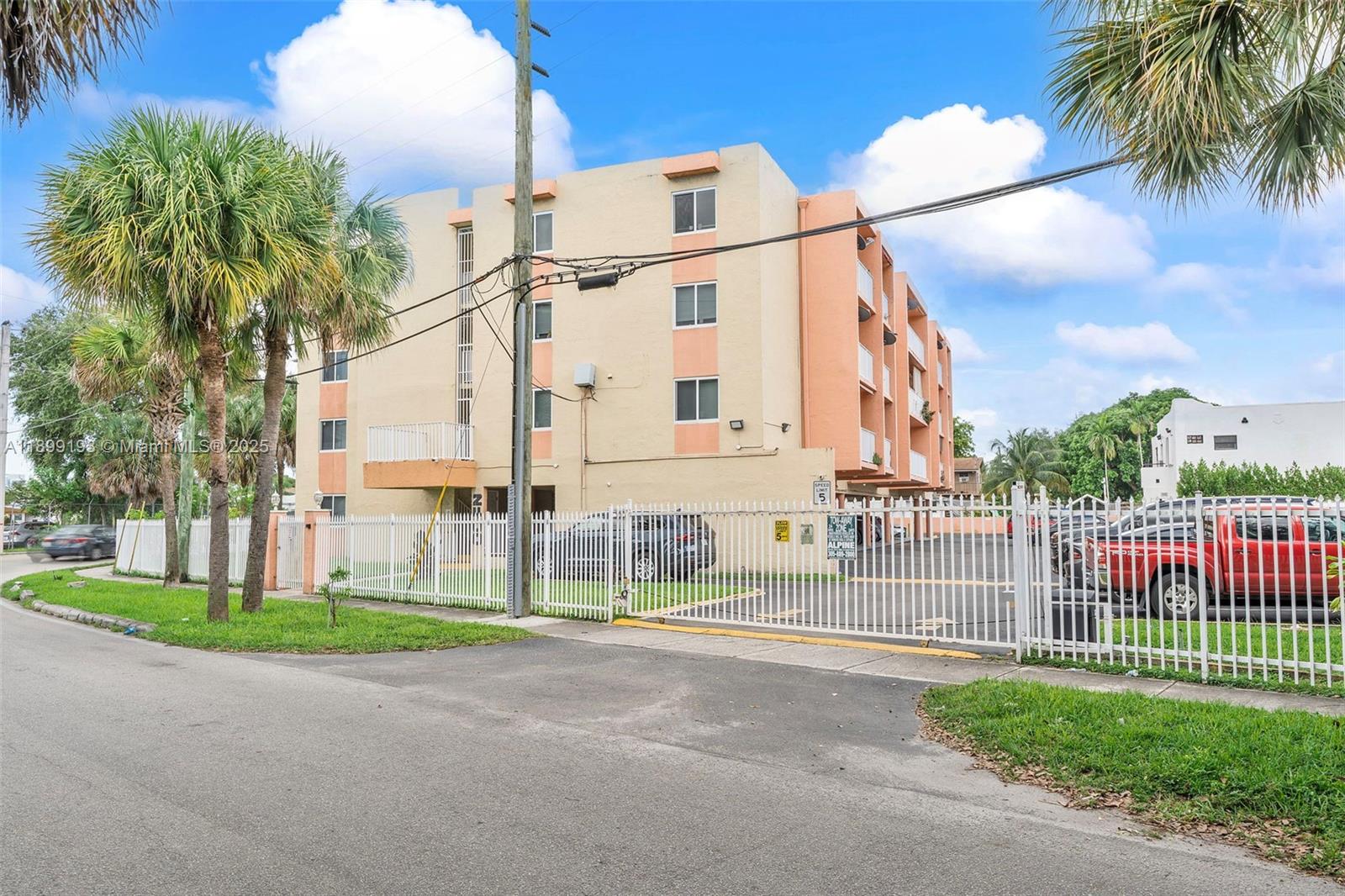 2400 NW 16th St Rd