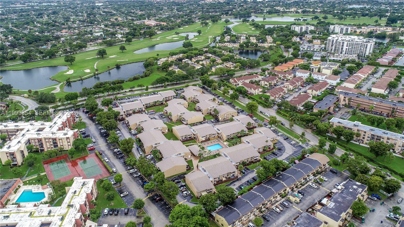 THE MEADOWS LAKE NORTH CO - Residential