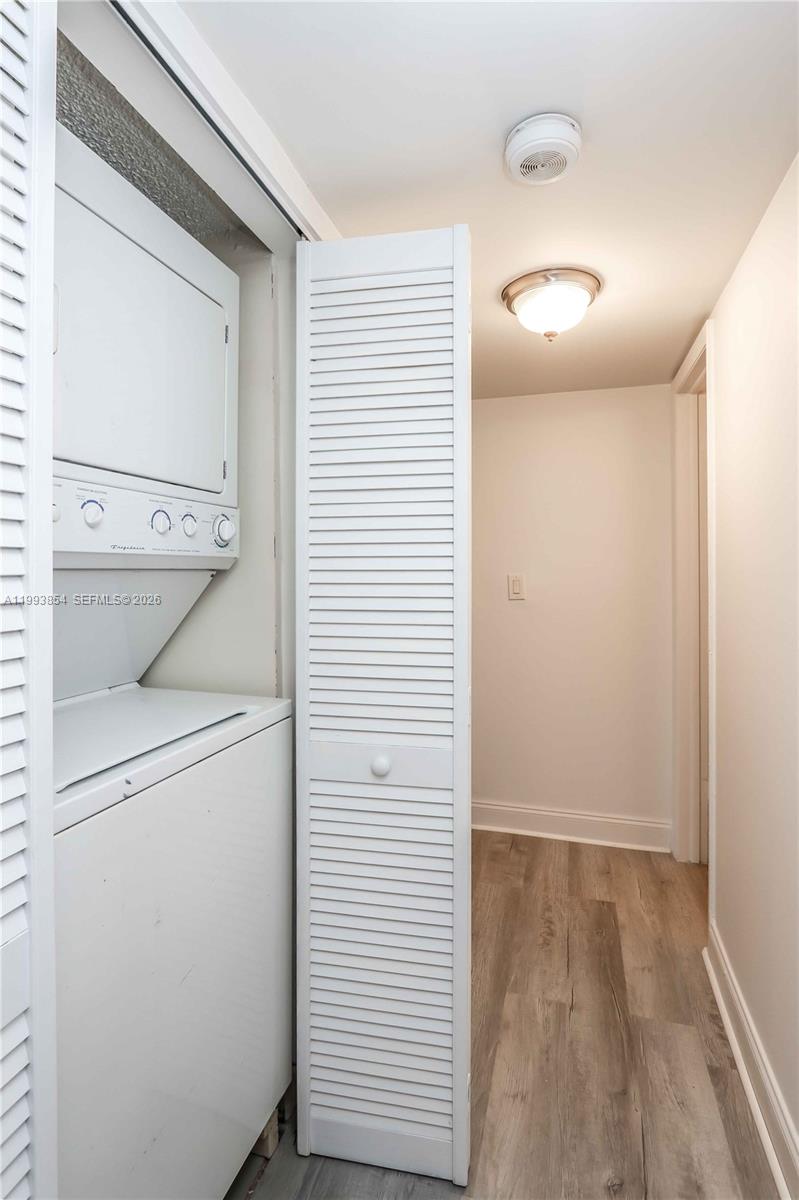 THE MEADOWS LAKE NORTH CO - Residential