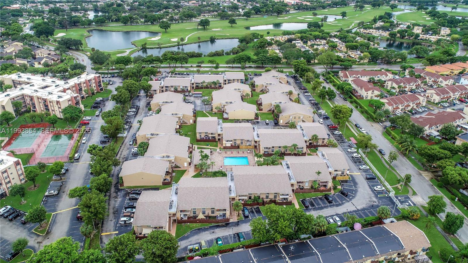 THE MEADOWS LAKE NORTH CO - Residential