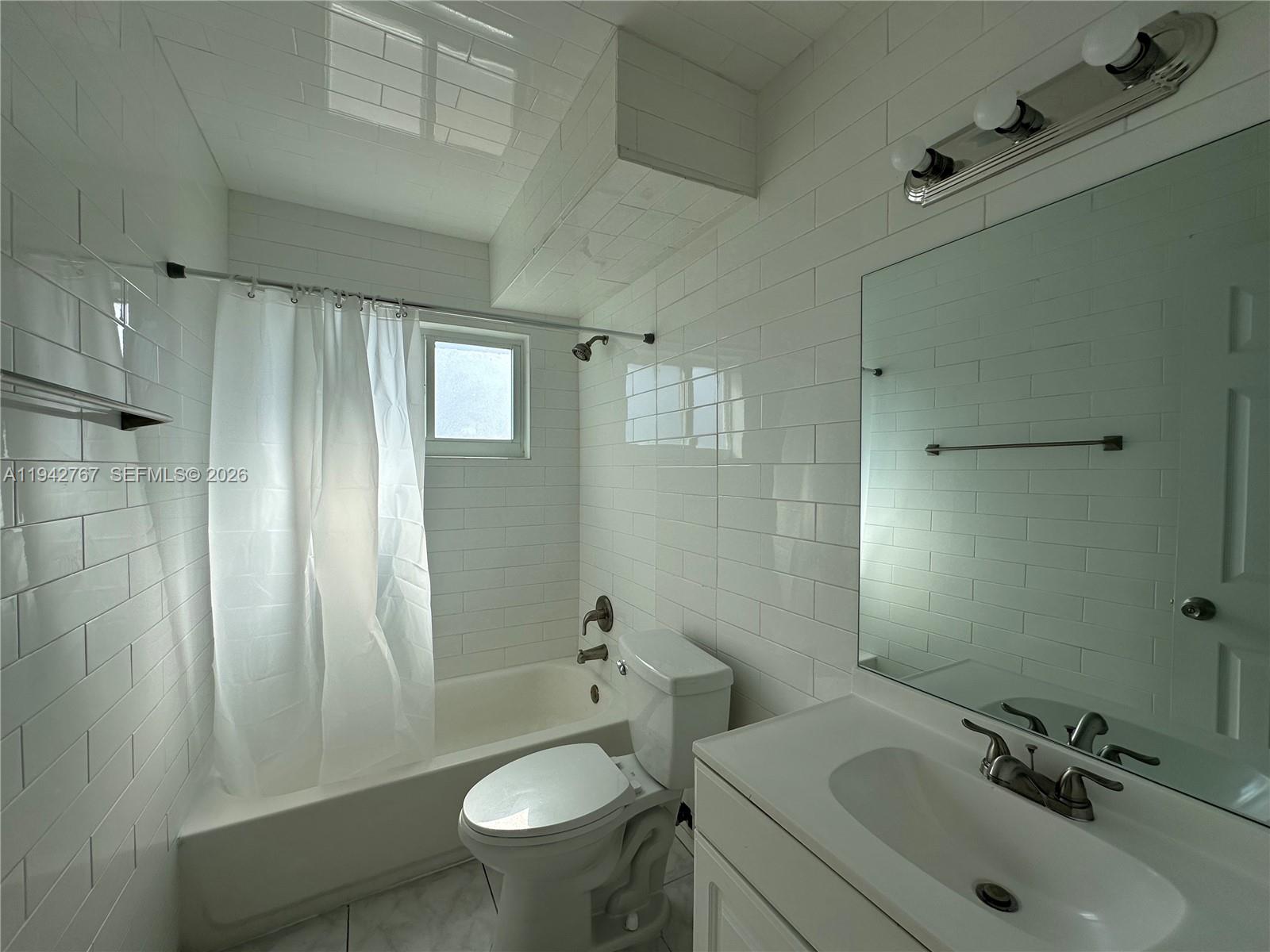 CORAL RIDGE ISLES - Residential Lease