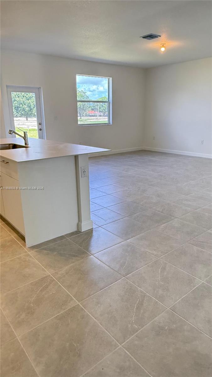 Brand new 5 Bedroom . Welcome to your dream home. This just completed 5 bed, 3.5 bath, 3,105 sqft of modern luxury living. Spacious living areas, high end finishes and lots of natural light. The kitchen featuring stainless steel appliances, granite countertop. Enjoy a 3 car garage for extra, storage space and convenience. A great opportunity to live on a fresh, new home in a growing Altamira neighborhood. This property includes a fully independant 2 bed, 1 bath guest suite with its private entrance, garage, living room, and full kitchen perfect for in laws, and guest. Pet and $450 pet Fee.